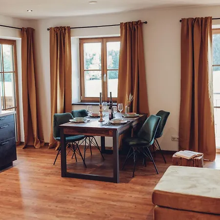 Chalet-apartments Am Schmiedhof Apartamento Vogtareuth